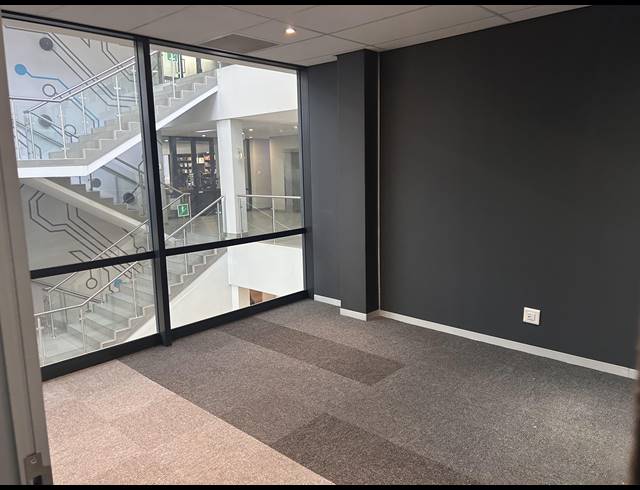 600M² OFFICE TO LET IN MENLYN